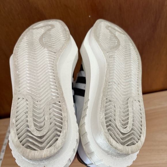 BEYONCE x ADIDAS SUPERSTAR sz 7 Platform Sneaker White w/ Black Stripes - Picture 11 of 14